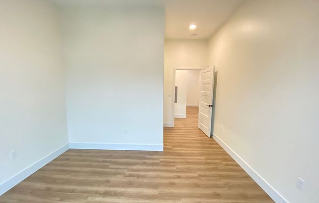 1 bed, 1 bath, 903 sqft, $2,590, Unit 255