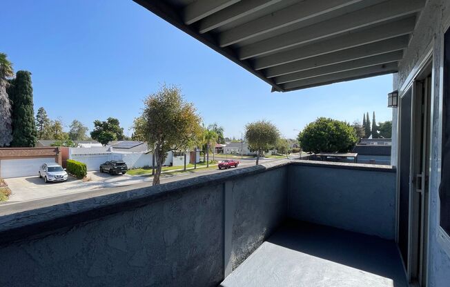2 beds, 2 baths, 850 sqft, $2,840, Unit 819-21