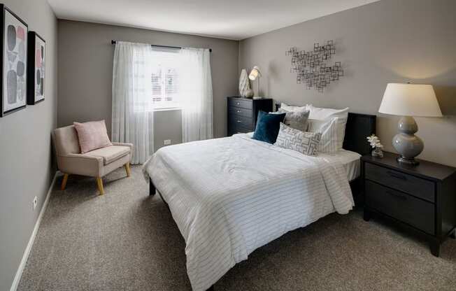 Well Appointed Bedroom at Carol Stream Crossing, Carol Stream, 60188