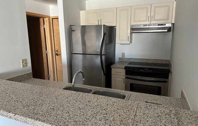 1 bed, 1 bath, 876 sqft, $1,395