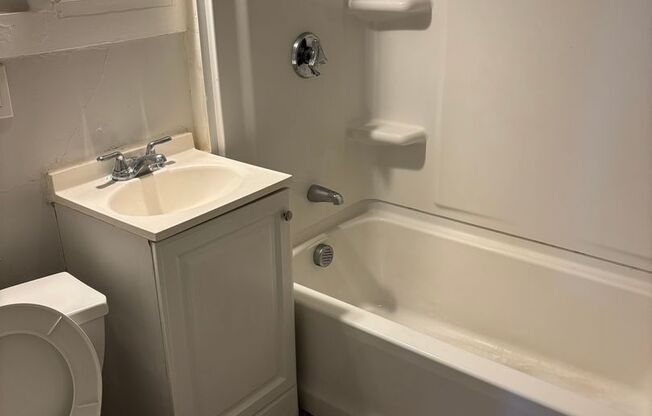 Studio, 1 bath, 379 sqft, $1,850, Unit 208 Main Street #41