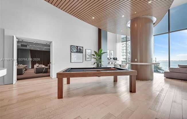 3 beds, 2 baths, 1,395 sqft, $7,250, Unit 460 NE 28th St # 2908