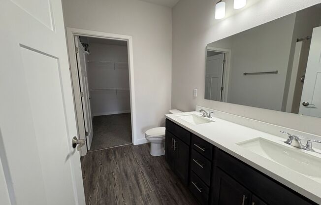 3 beds, 2 baths, 1,100 sqft, $2,395, Unit 4888-242