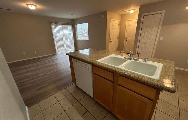 3 beds, 2 baths, 1,075 sqft, $1,700, Unit 12218