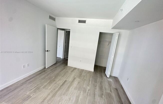 1 bed, 1 bath, 609 sqft, $3,200, Unit 55 SW 9th St # 12-02 (A11678263)