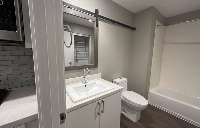 Studio, 1 bath, 227 sqft, $1,725, Unit 435-306