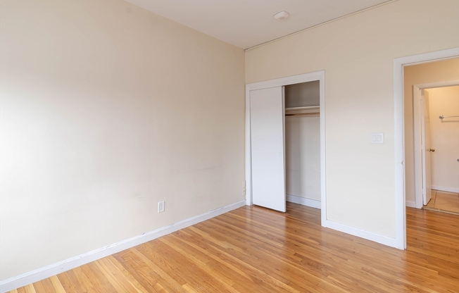 2 beds, 1 bath, 750 sqft, $2,900, Unit 36
