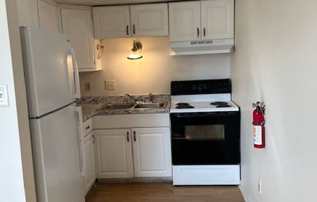 2 beds, 1 bath, $750