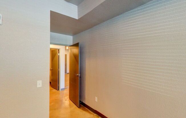1 bed, 1 bath, 827 sqft, $1,450, Unit 111
