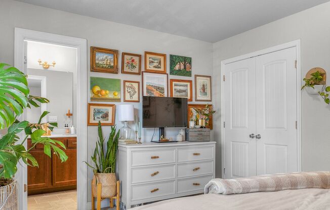A First-Time Rental Available 09-15-25! 3 Primary Suites w/Private Baths - Attached Garage - Dog Friendly!