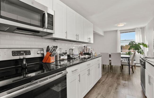 2 beds, 1.5 baths, 1,104 sqft, $2,095, Unit SW-C1