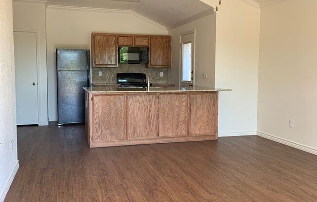 3 beds, 2 baths, 1,350 sqft, $1,450, Unit A