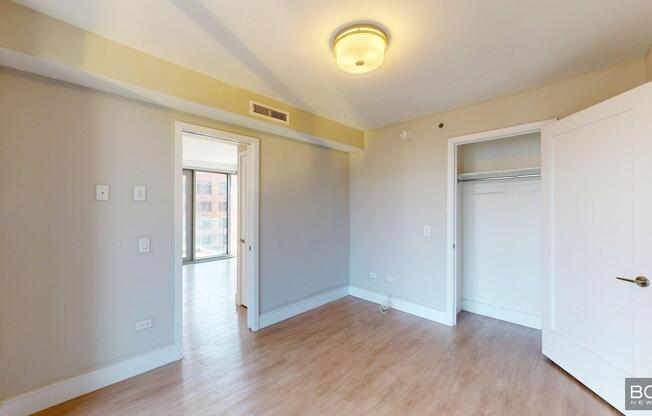 2 beds, 1 bath, $7,195, Unit 2101