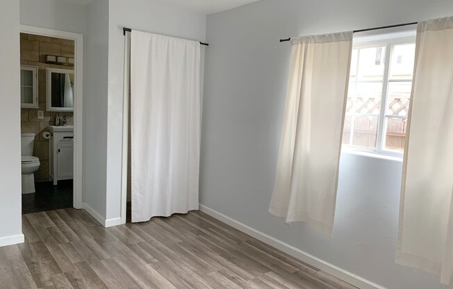 Duplex for rent in Mount Hope/Golden Hill!