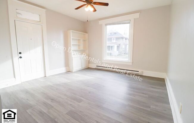 1 bed, 1 bath, 744 sqft, $695, Unit Apt A