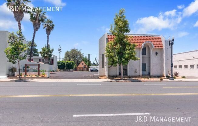 266 S MAGNOLIA AVE