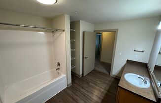 2 beds, 2 baths, 1,057 sqft, $1,646, Unit 89