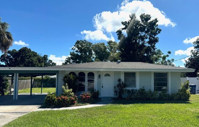 Charming 2-Bed/2-Bath Home for Rent in Gulf Gate-Sarasota, FL!