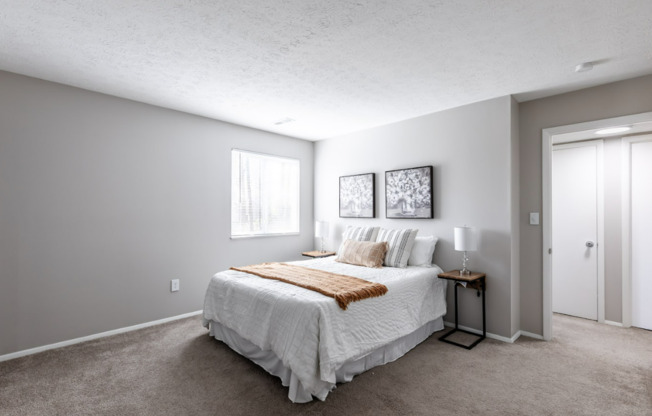 2 beds, 1 bath, $1,249, Unit 08