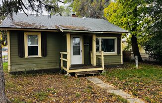 2-Bed, 1-Bath Home with Detached Garage & Huge Backyard! Pet Friendly (Currently occupied)