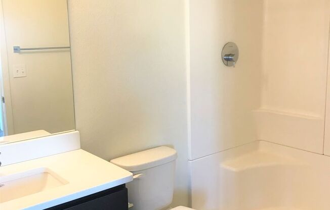 2 beds, 2 baths, $2,365, Unit 227