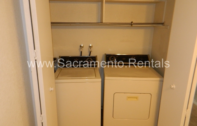 2 beds, 1 bath, $1,495, Unit # 85