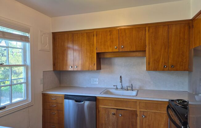 1 bed, 1 bath, 740 sqft, $1,630, Unit 39