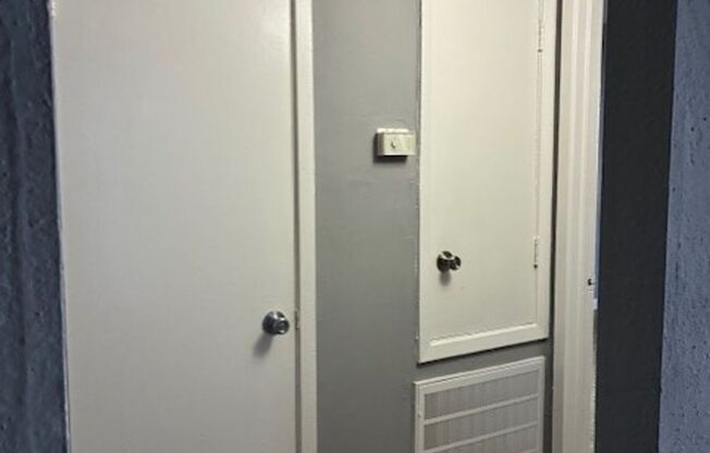 1 bed, 1 bath, 750 sqft, $925, Unit 6801