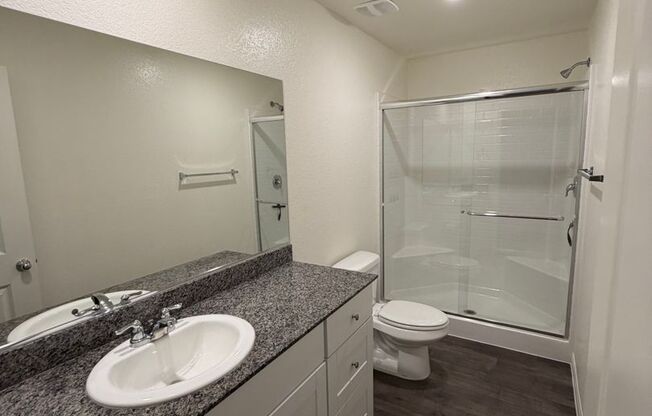 Must See Townhome in Henderson!