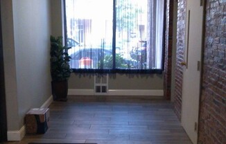 Studio, 1 bath, 360 sqft, $1,900, Unit 5B