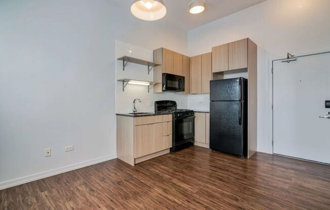 5051 North Kenmore Ave.