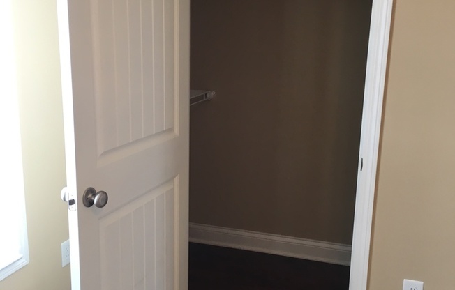 2 beds, 2.5 baths, 1,115 sqft, $1,055, Unit 031