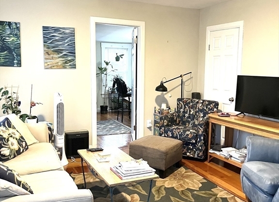 23 HOOKER ST