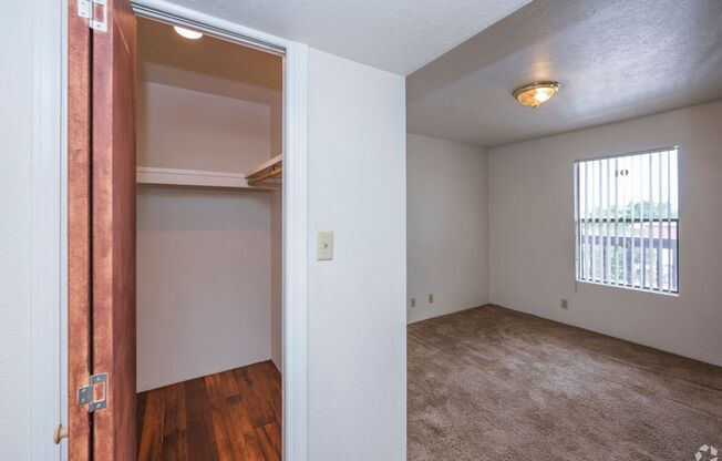 Studio, 1 bath, 520 sqft, $1,075, Unit 021