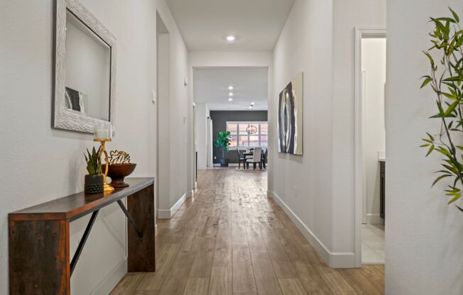 Gorgeous 4 bedroom 3 bath in Northlake