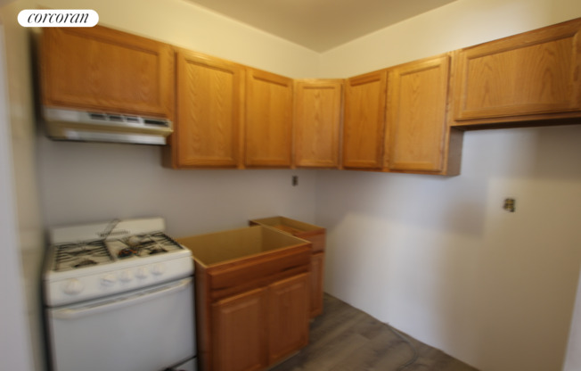 202 W 81 ST