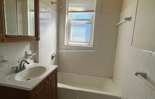 126 Warren St 024