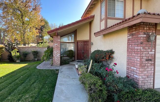 Beautiful Loma Linda 4bdrm 3 bath 2 story House