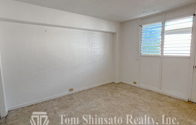 2 beds, 1 bath, $1,300