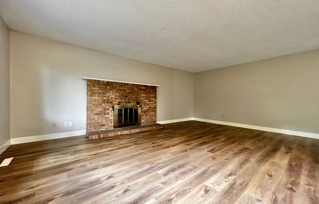 3 Bedroom 2 Bathroom Ranch Style Home!