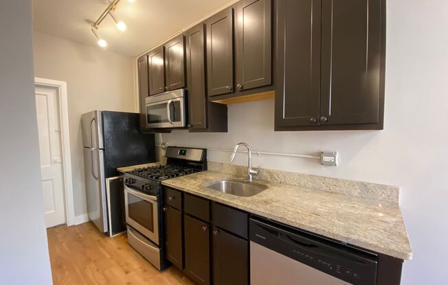Studio, 1 bath, 450 sqft, $1,425, Unit 331