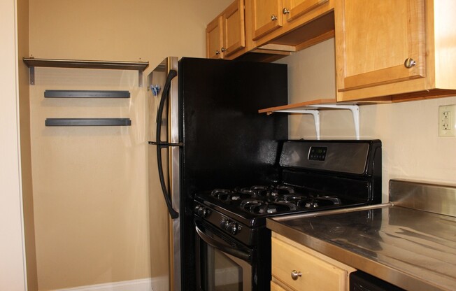 2 beds, 1 bath, 710 sqft, $1,660, Unit 08C