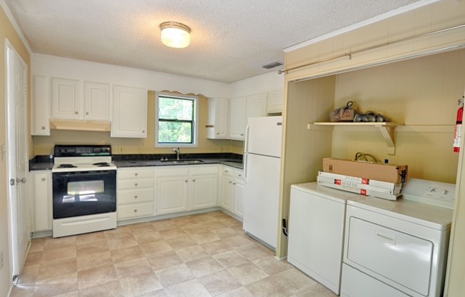 106 Forsyth Drive