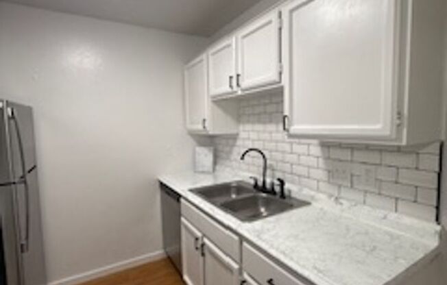 3 beds, 2 baths, 1,147 sqft, $1,875, Unit 11606A