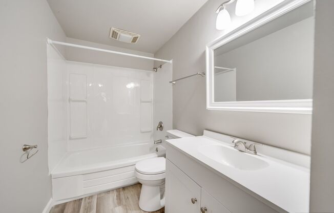 2 beds, 1 bath, 900 sqft, $1,099, Unit 433-105