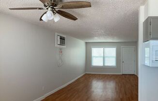 2 beds, 1 bath, $1,150, Unit 329 NW 8th Ave