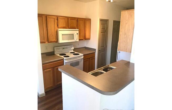2 beds, 2 baths, 1,171 sqft, $1,950, Unit UNIT 11207