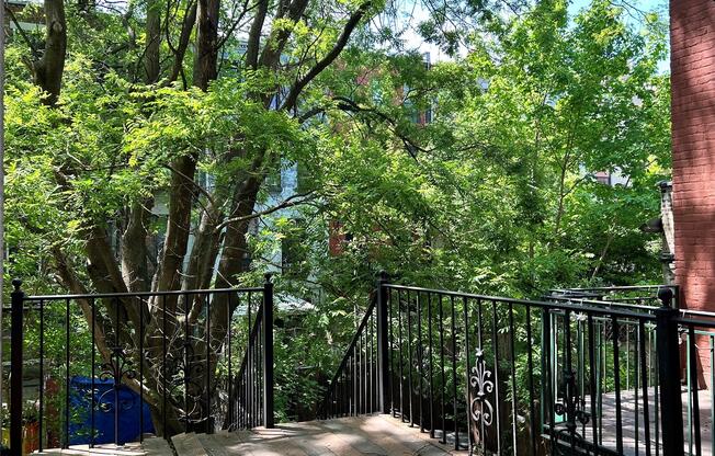250 W 137 ST