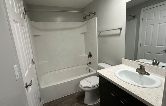 2 beds, 1.5 baths, 866 sqft, $2,695, Unit 801U3