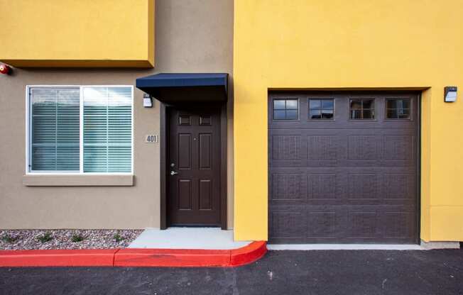 Exterior & Landscaping at San Vicente Luxury Townhomes in Phoenix AZ